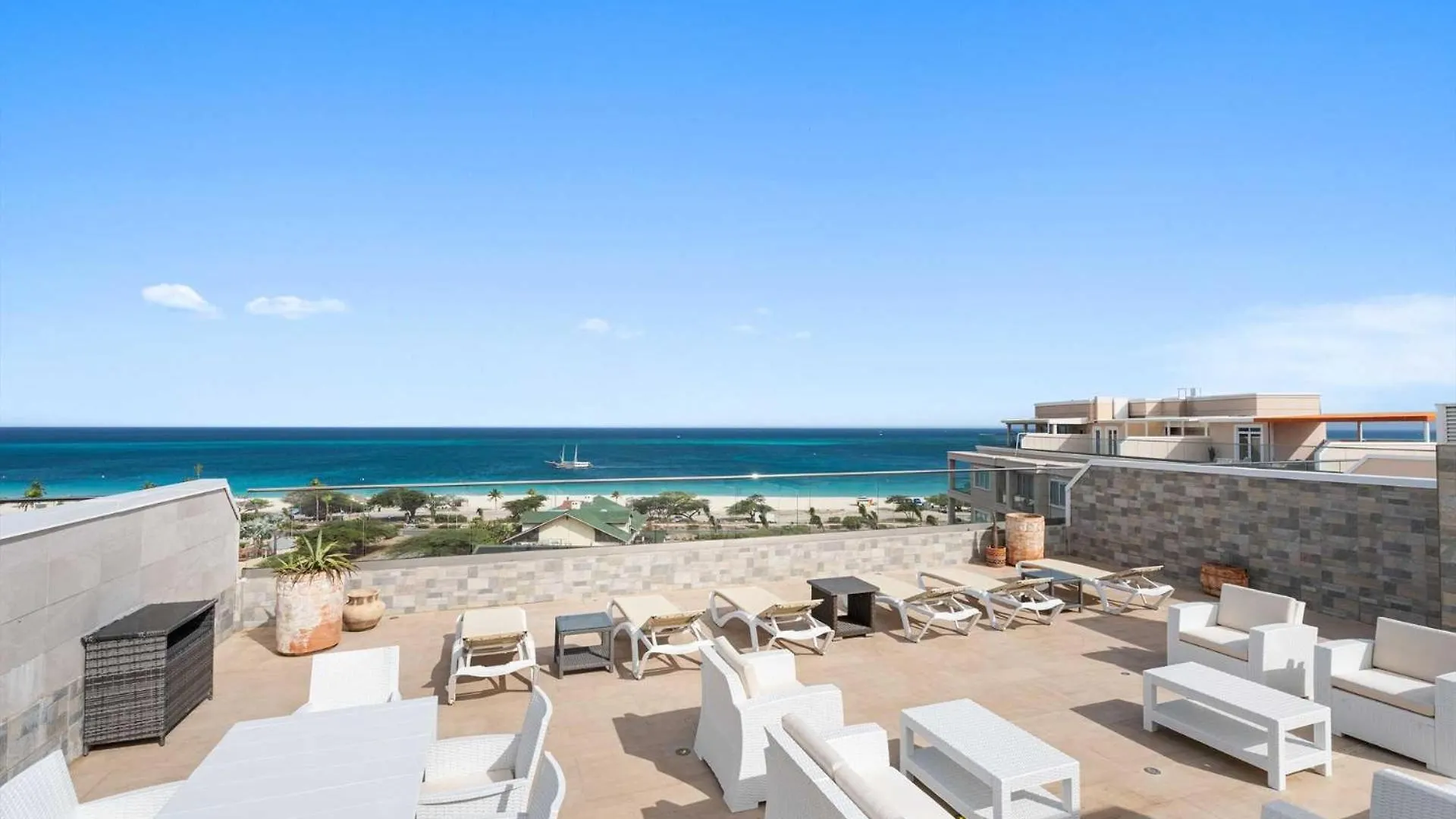 Kontakte von Beach View - Chic View Penthouse 3Br Condo - Lv603